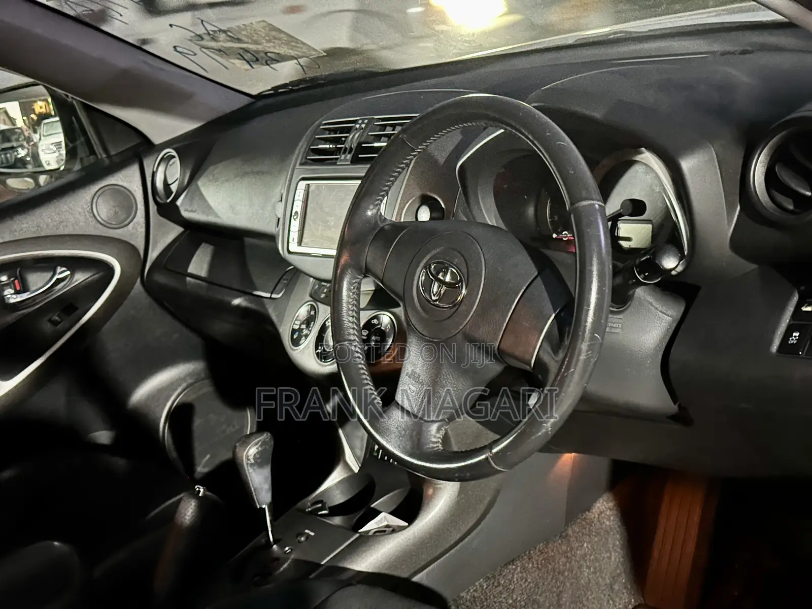 Toyota Vanguard 2009 White