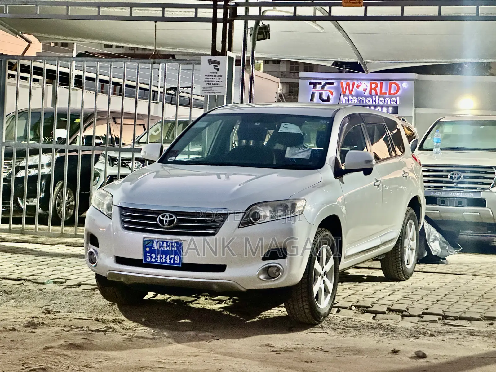 Toyota Vanguard 2009 White
