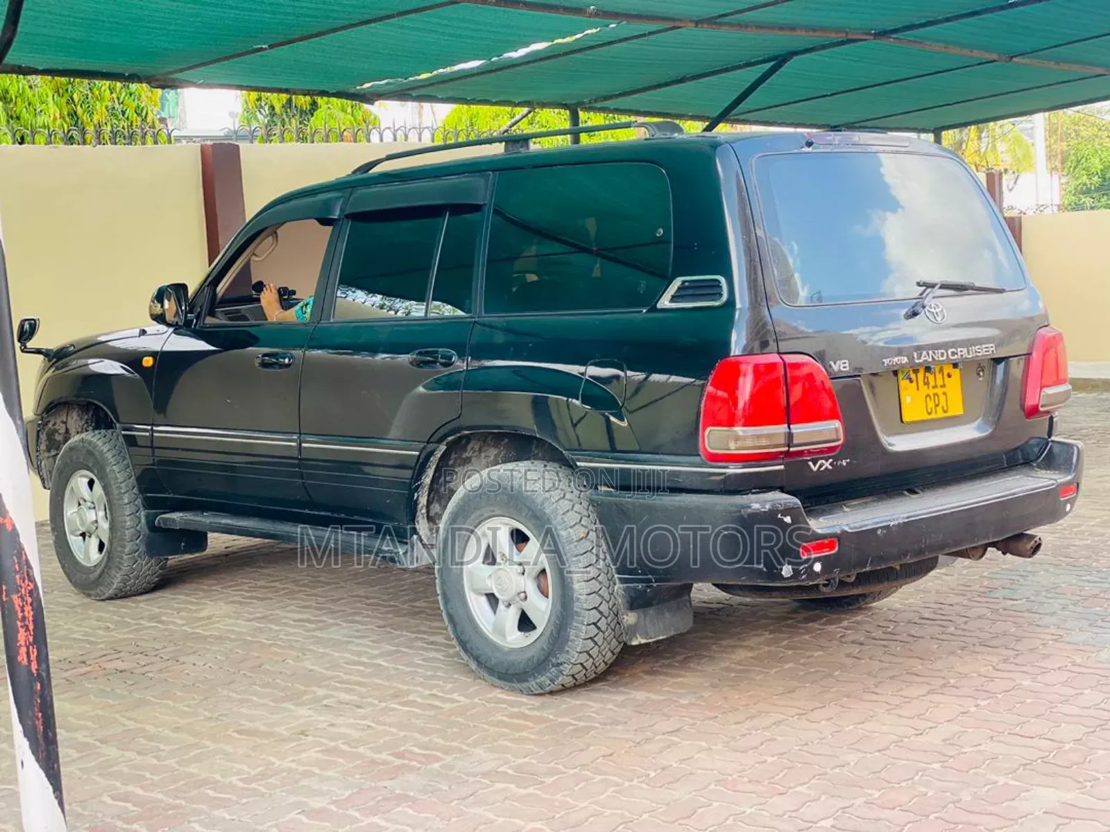Toyota Land Cruiser HDJ 100 2003 Black
