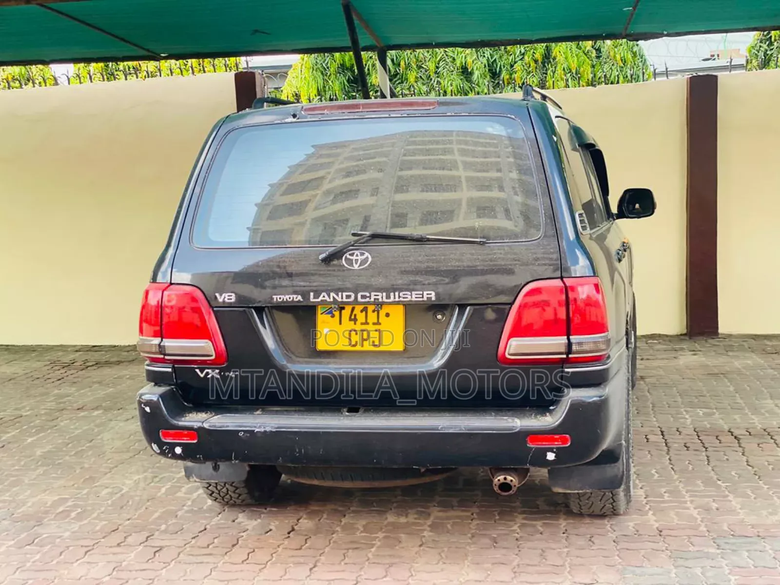 Toyota Land Cruiser HDJ 100 2003 Black