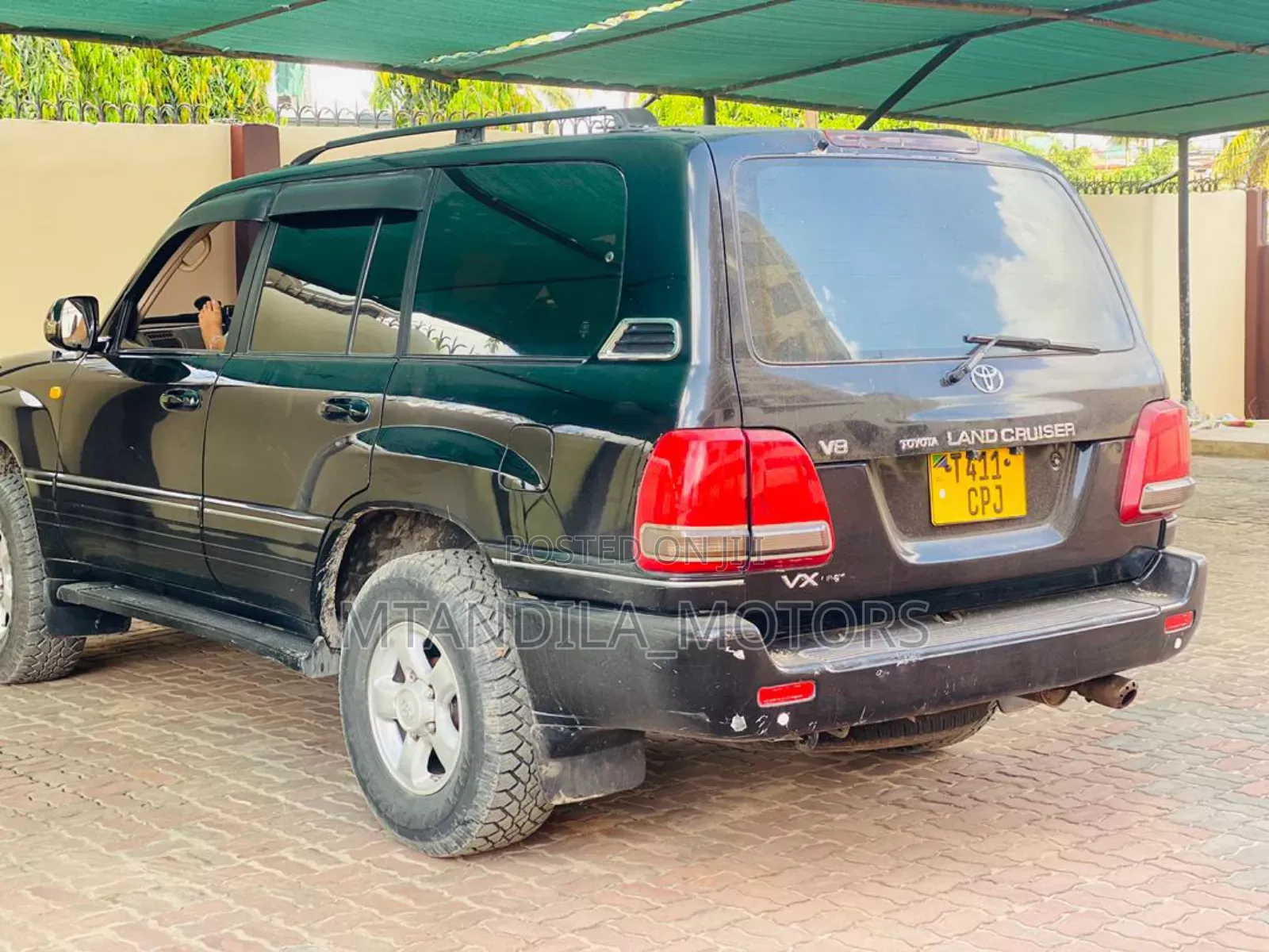 Toyota Land Cruiser HDJ 100 2003 Black