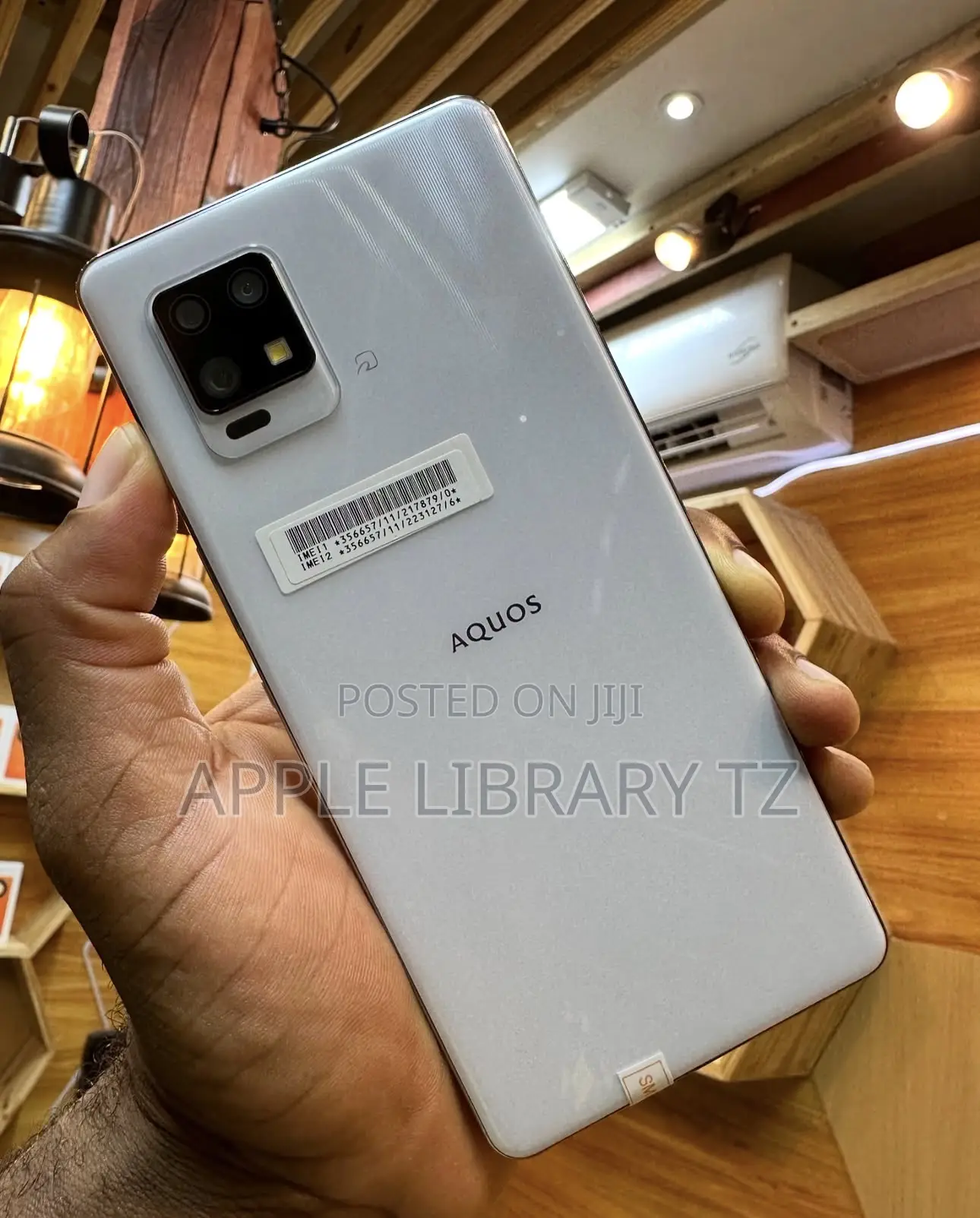 Sharp Aquos zero6 128 GB White
