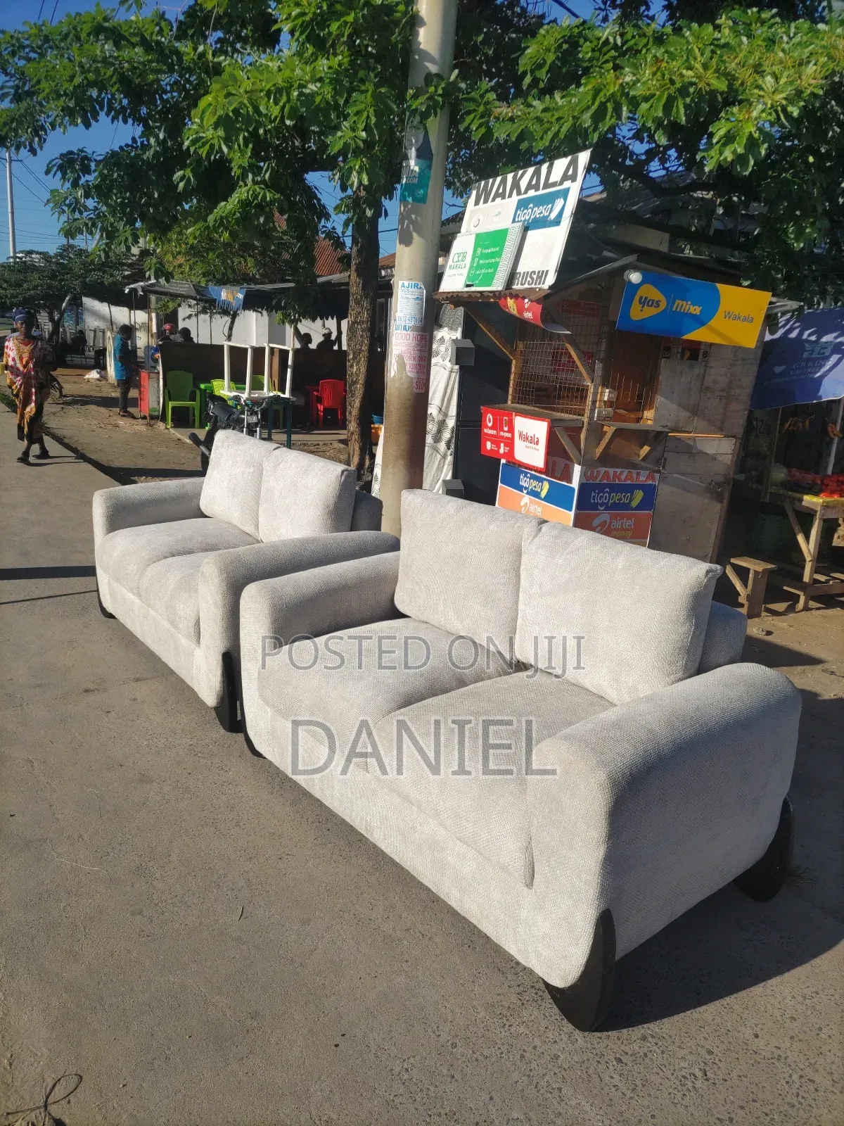 Sofa Set Ya 2:2 Rangi Ya Off White