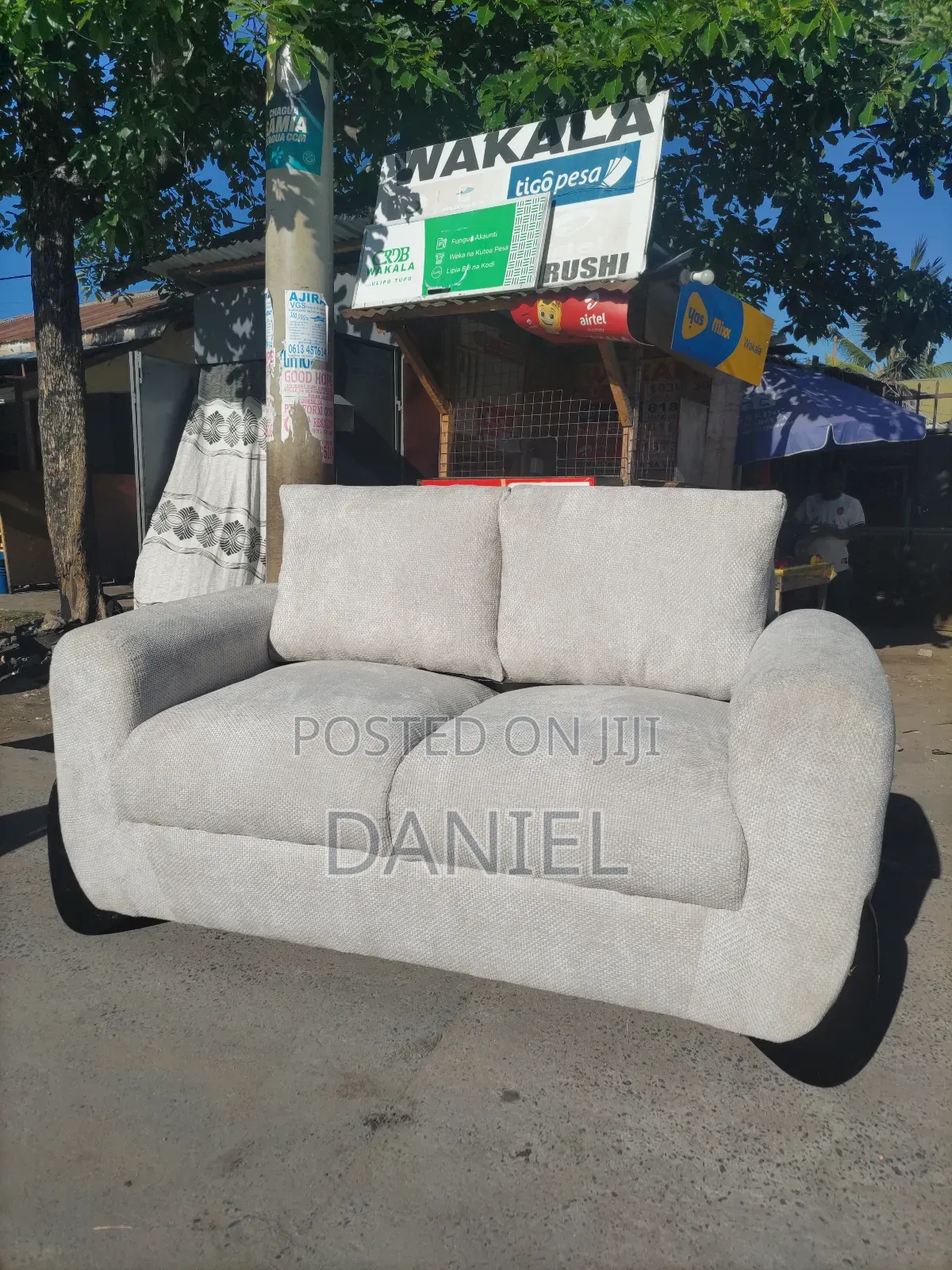 Sofa Set Ya 2:2 Rangi Ya Off White
