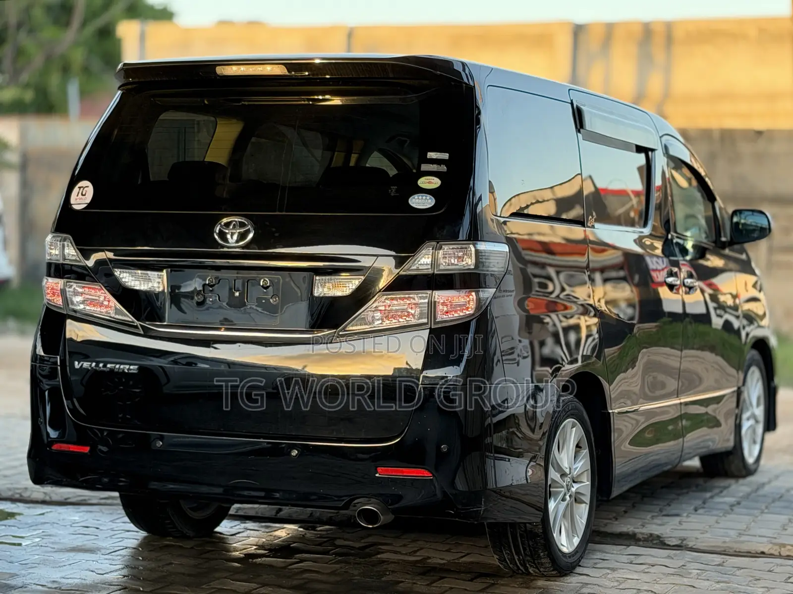 Toyota Vellfire 2010 Black
