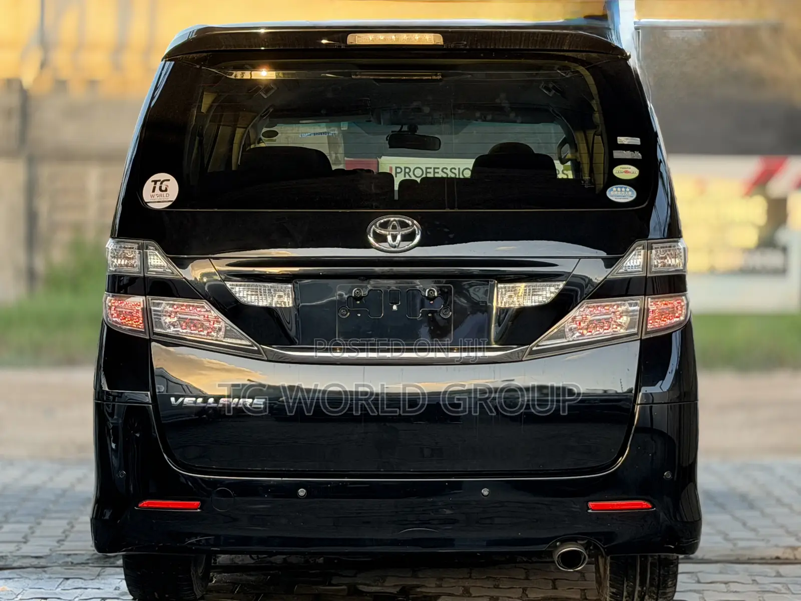 Toyota Vellfire 2010 Black