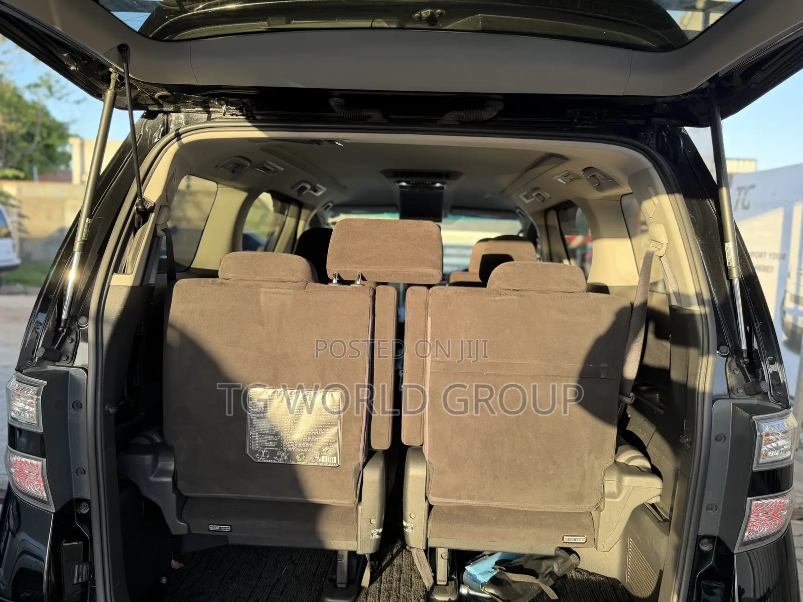 Toyota Vellfire 2010 Black