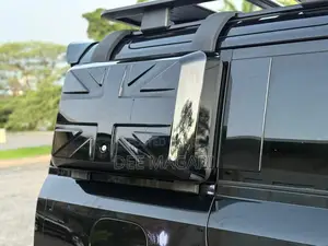 Land Rover Defender 75th Edition 2023 Black