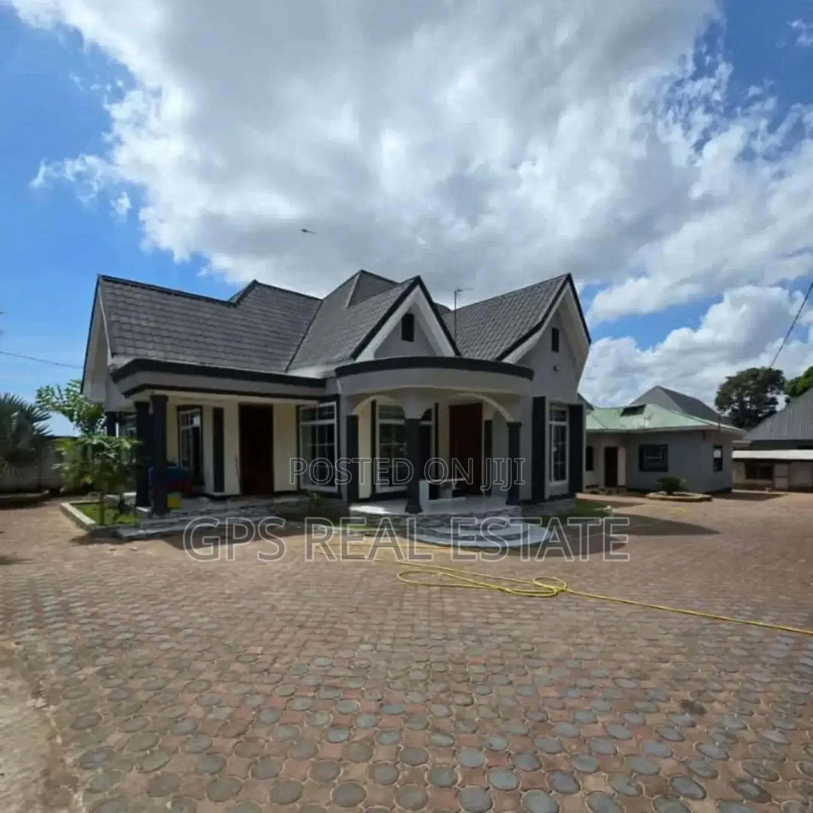 3bdrm House in Mwongozo, Kigamboni for sale