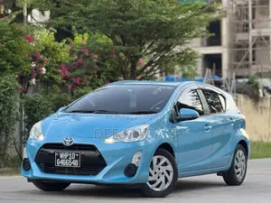 Toyota Aqua 2016 Blue