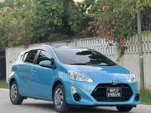 Toyota Aqua 2016 Blue