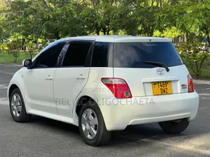 Toyota IST 2006 White