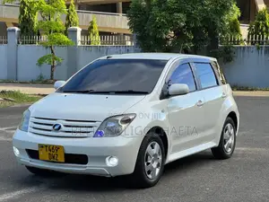 Toyota IST 2006 White