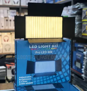 Varicolor Pro Led 800 Professional Photo and Video Led Light Kit