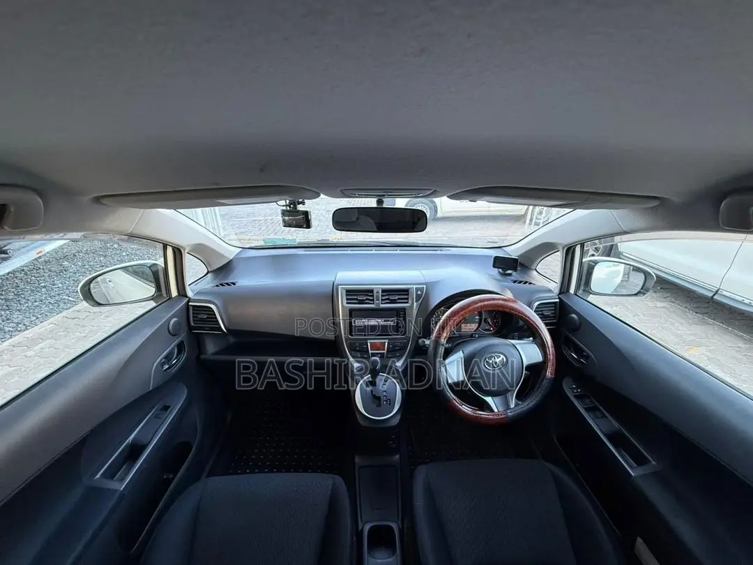 Toyota Ractis 1.5 FWD 2011 White