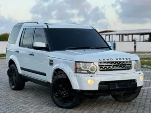 Land Rover Discovery 2011 White
