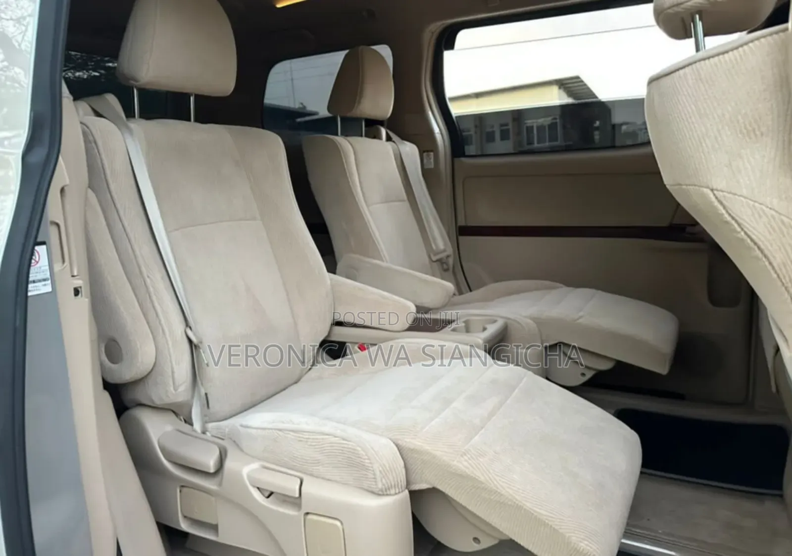 Toyota Vellfire 2009 Silver