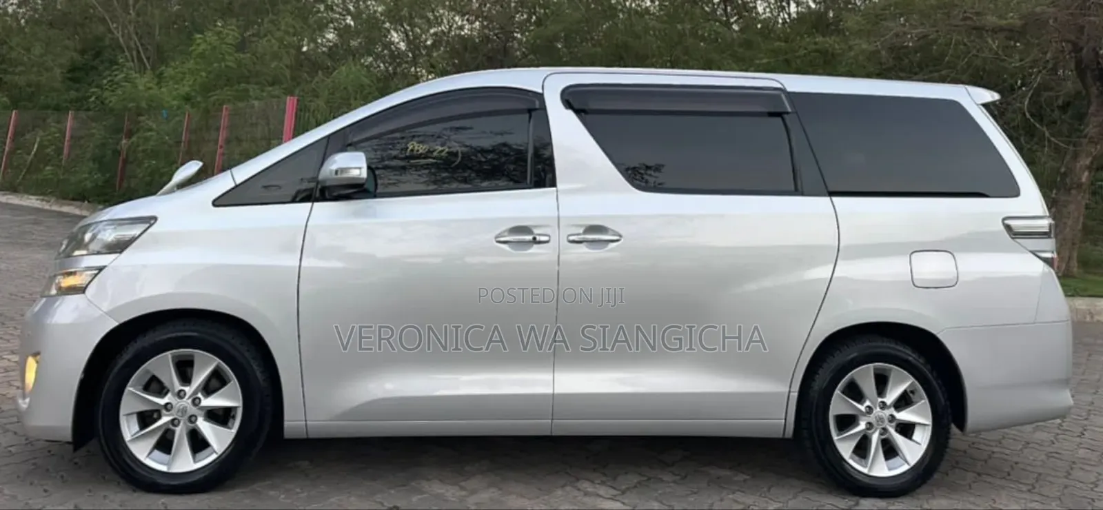 Toyota Vellfire 2009 Silver