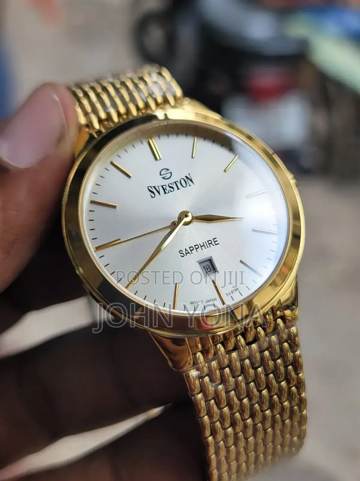 Sveston Sv-8768 Watch With a Sapphire Crystal and a Mesh Band