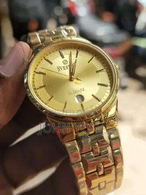 Sveston Gold-Colored Men's Watch With a Sapphire Crystal.