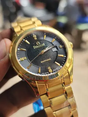 Sveston Sv-9770 Men's Gold-Toned Watch With a Black Dial