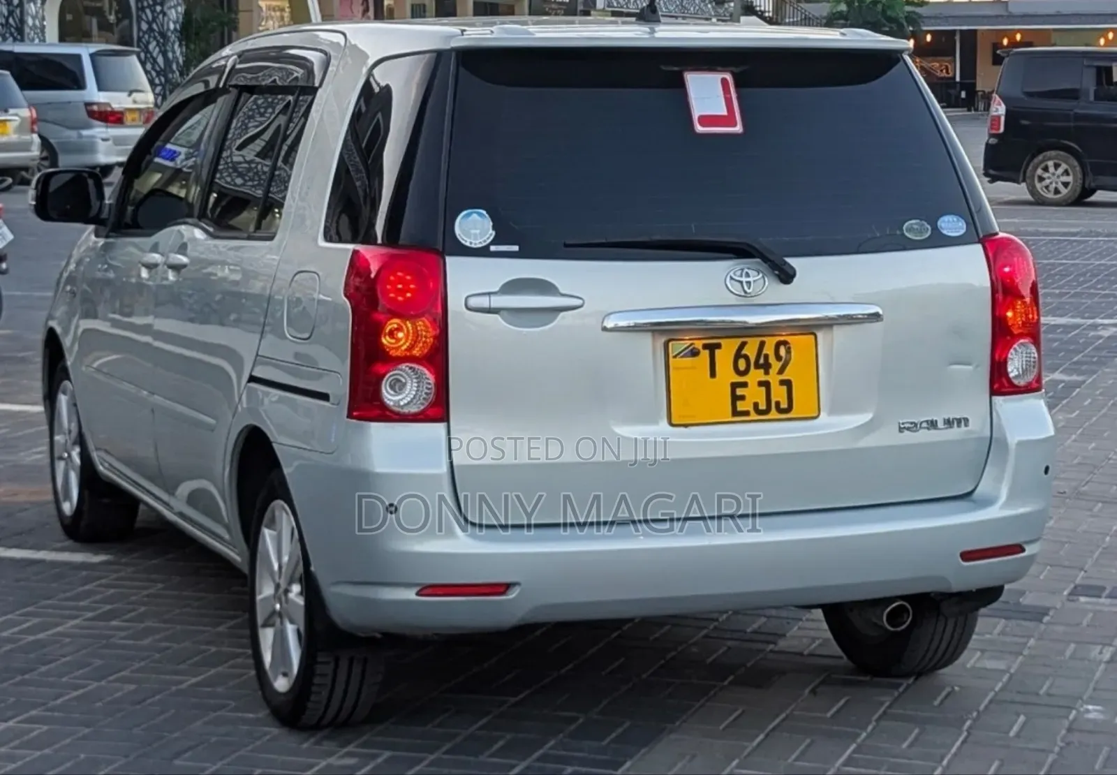 Toyota Raum 2005 Silver