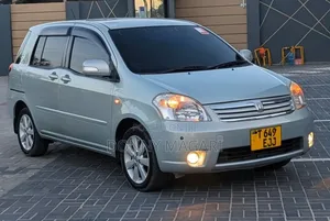 Toyota Raum 2005 Silver