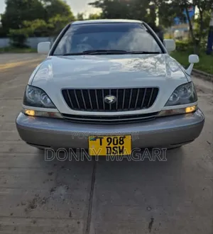 Toyota Harrier 2002 White