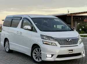Toyota Vellfire 2010 Pearl
