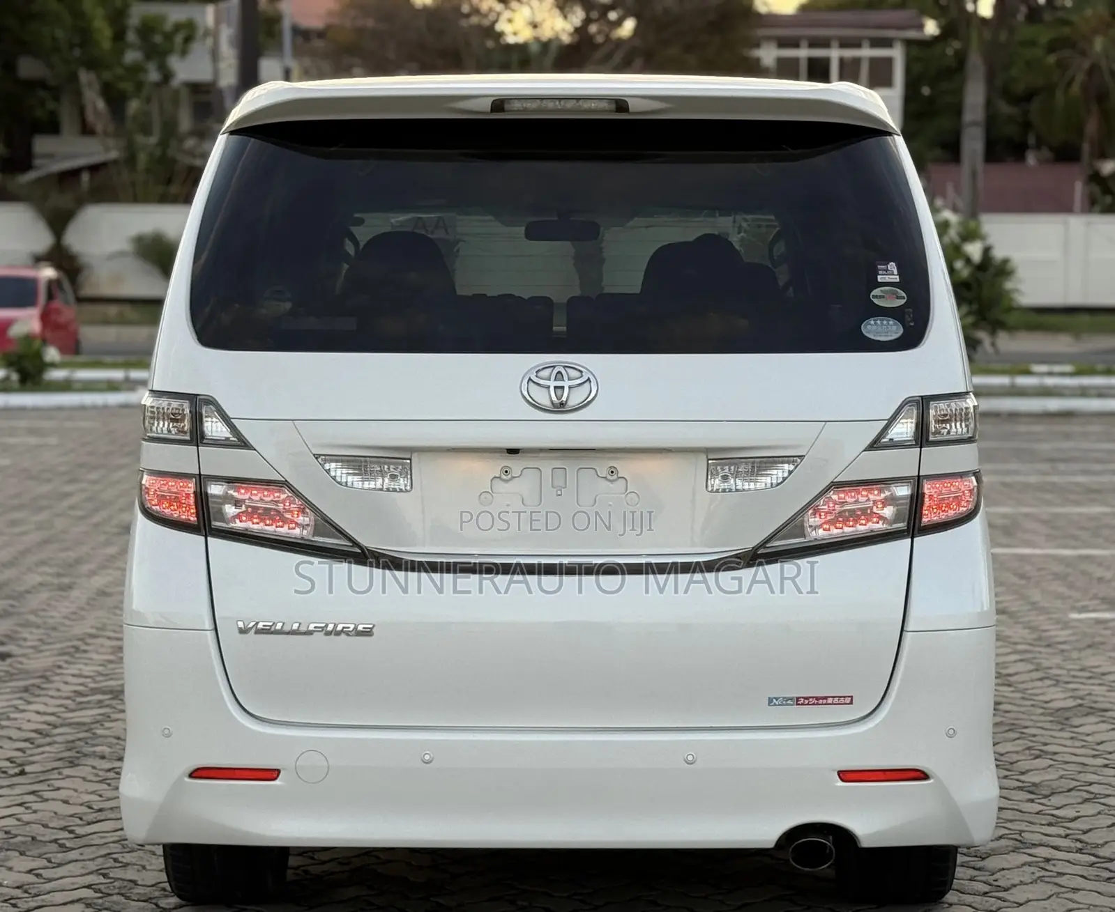 Toyota Vellfire 2010 Pearl