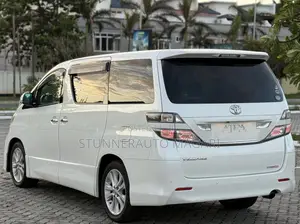 Toyota Vellfire 2010 Pearl