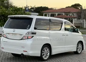 Toyota Vellfire 2010 Pearl