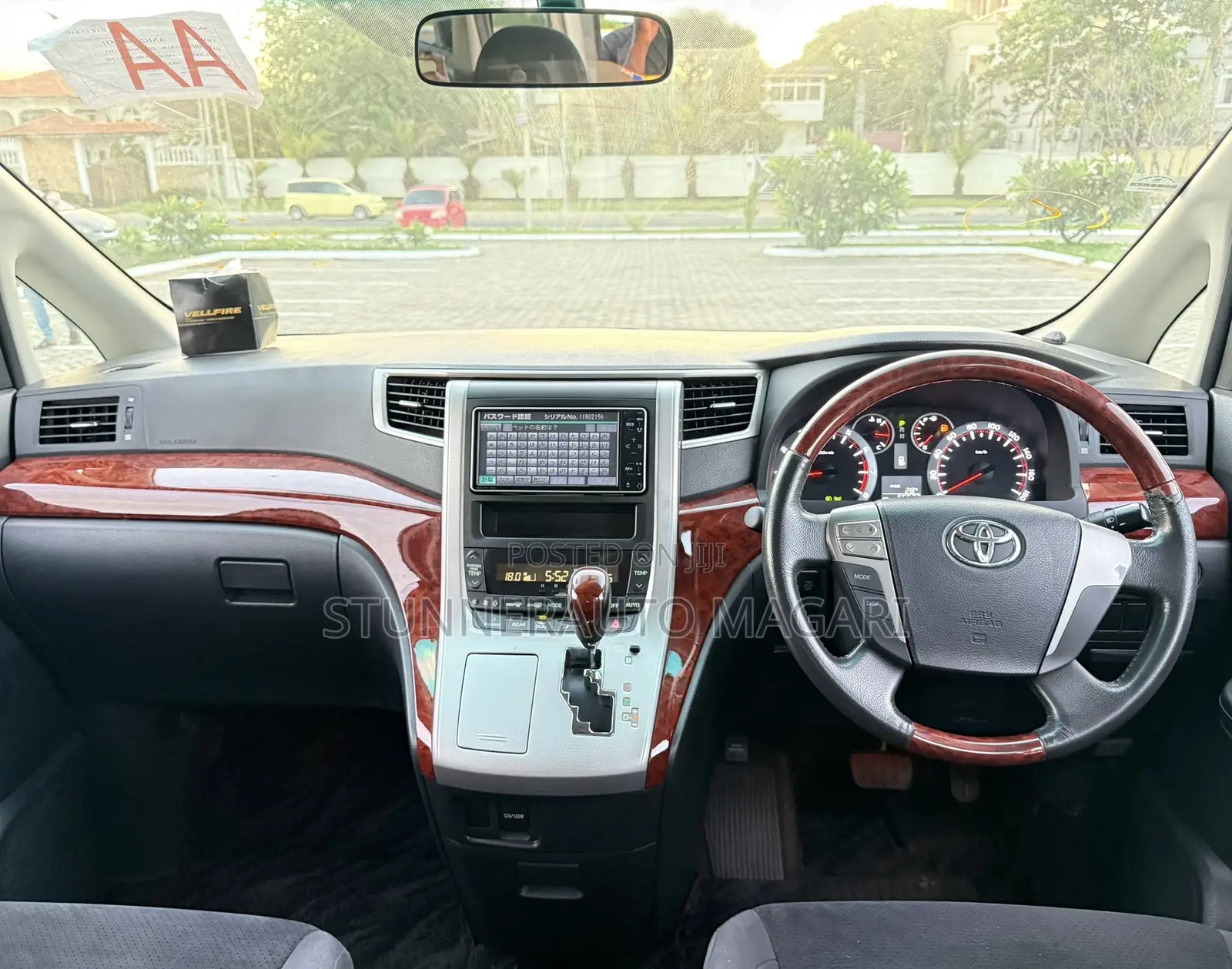 Toyota Vellfire 2010 Pearl