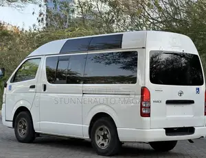 Toyota HiAce 2006 White