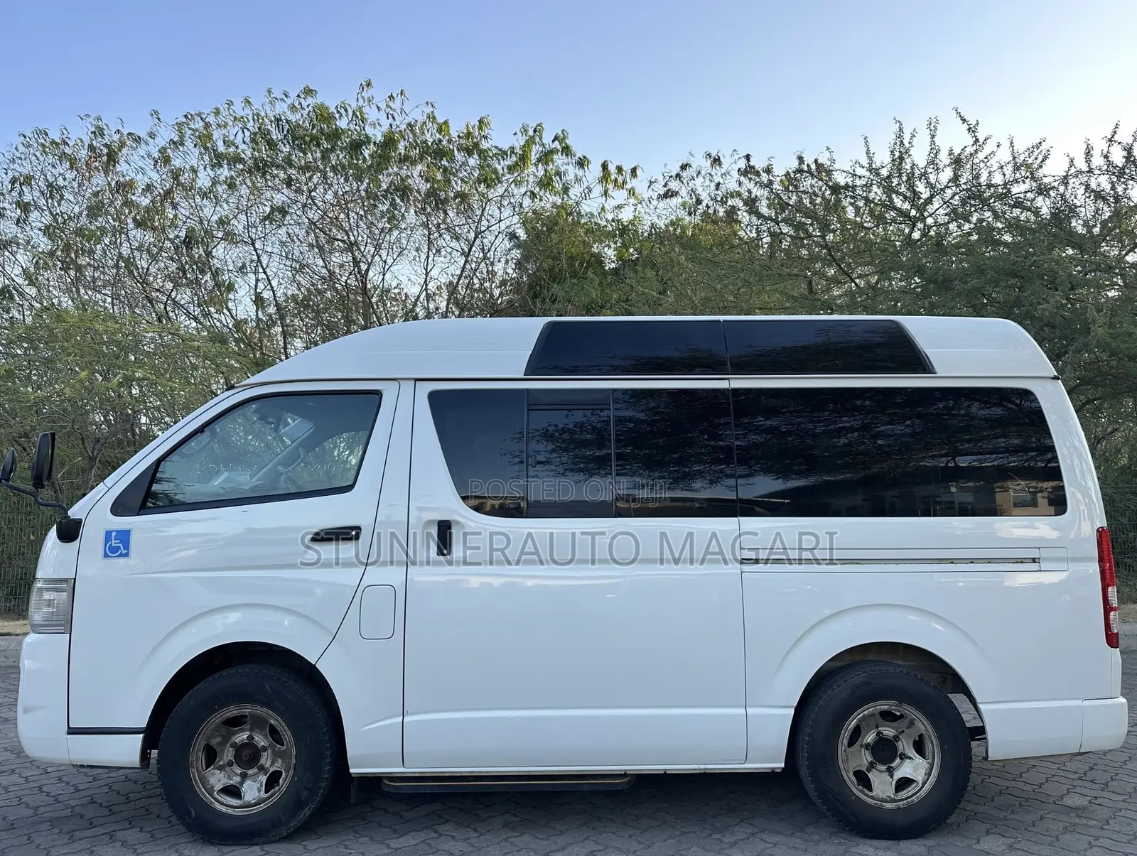 Toyota HiAce 2006 White
