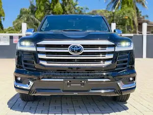 Toyota Land Cruiser 2025 Matt Black