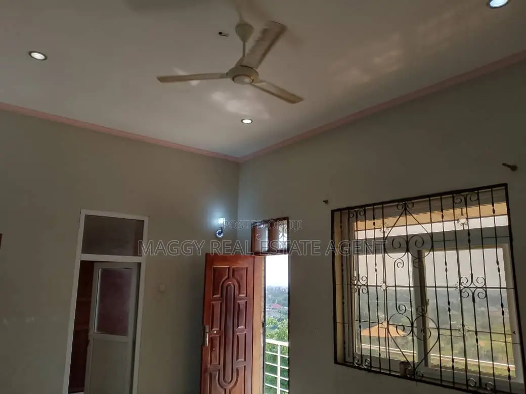 5bdrm House in Bunju Beach for rent