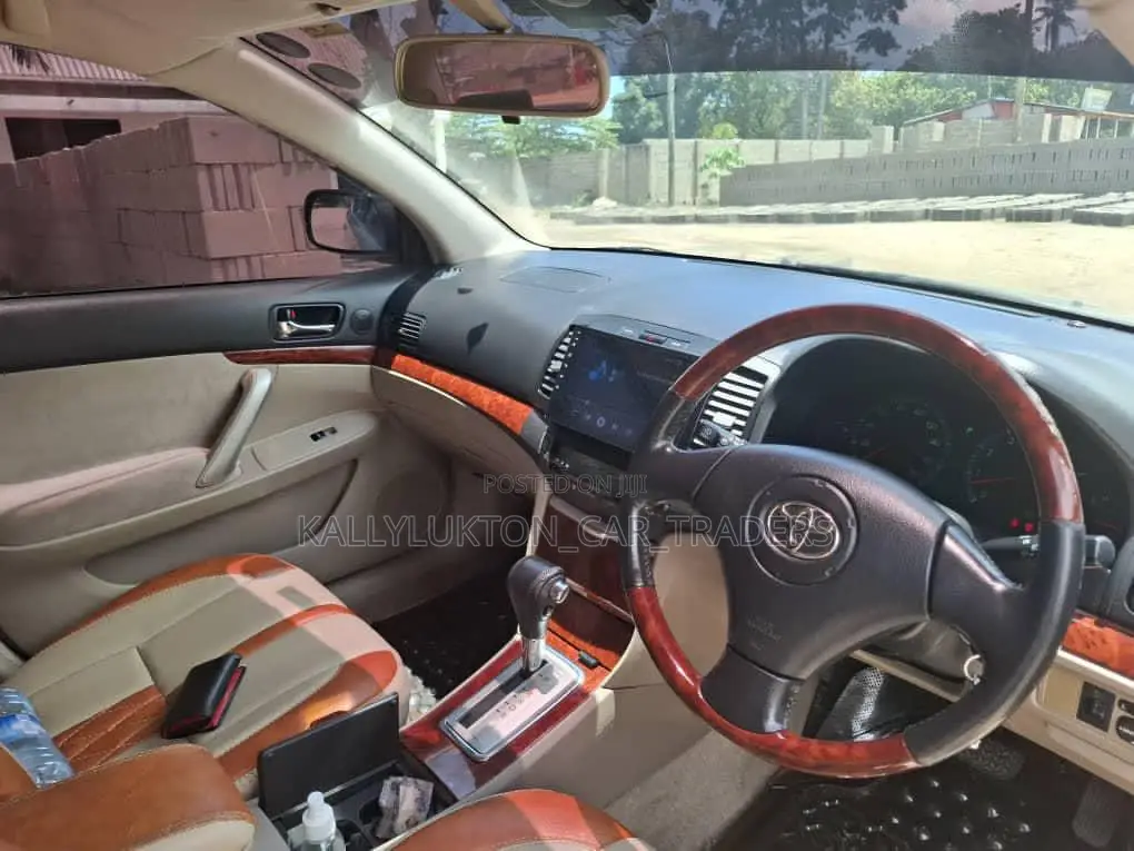 Toyota Premio 2005 Silver