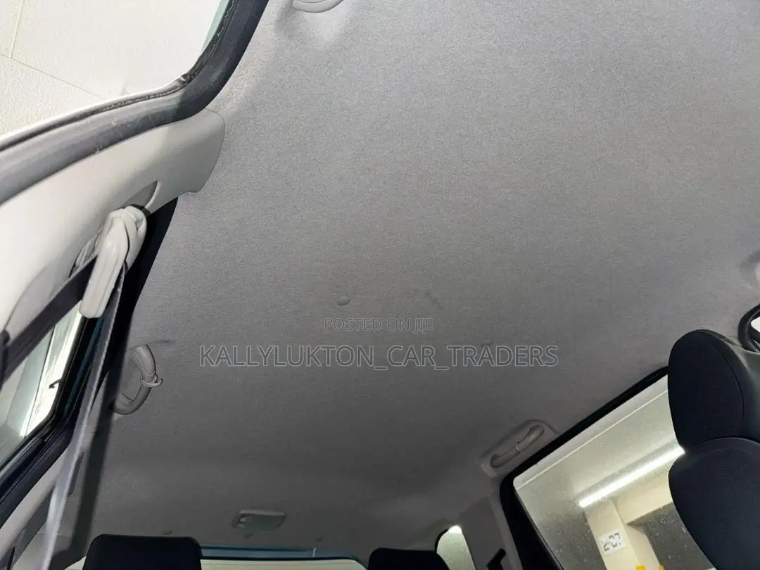 Toyota IST 2006 Silver