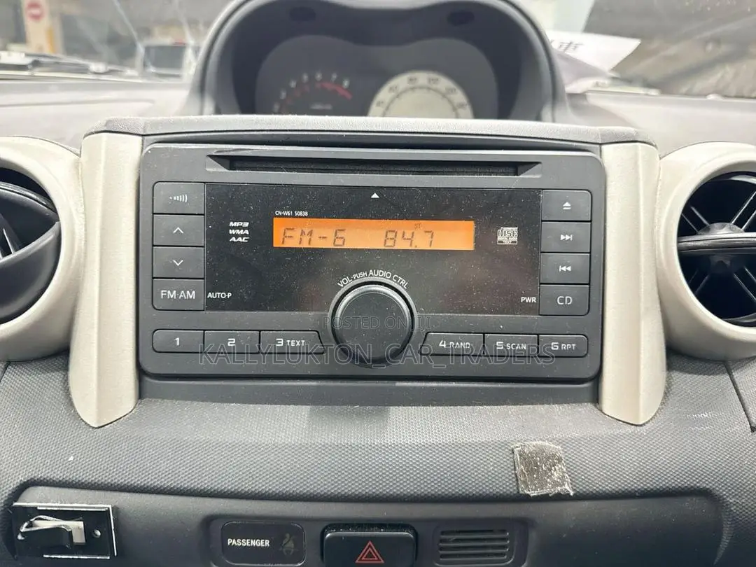 Toyota IST 2006 Silver