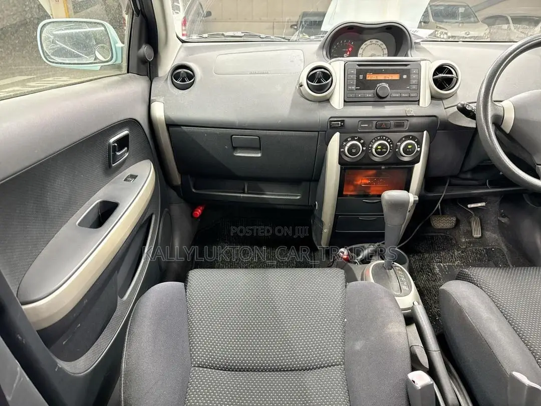 Toyota IST 2006 Silver