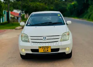 Toyota IST 2004 Pearl