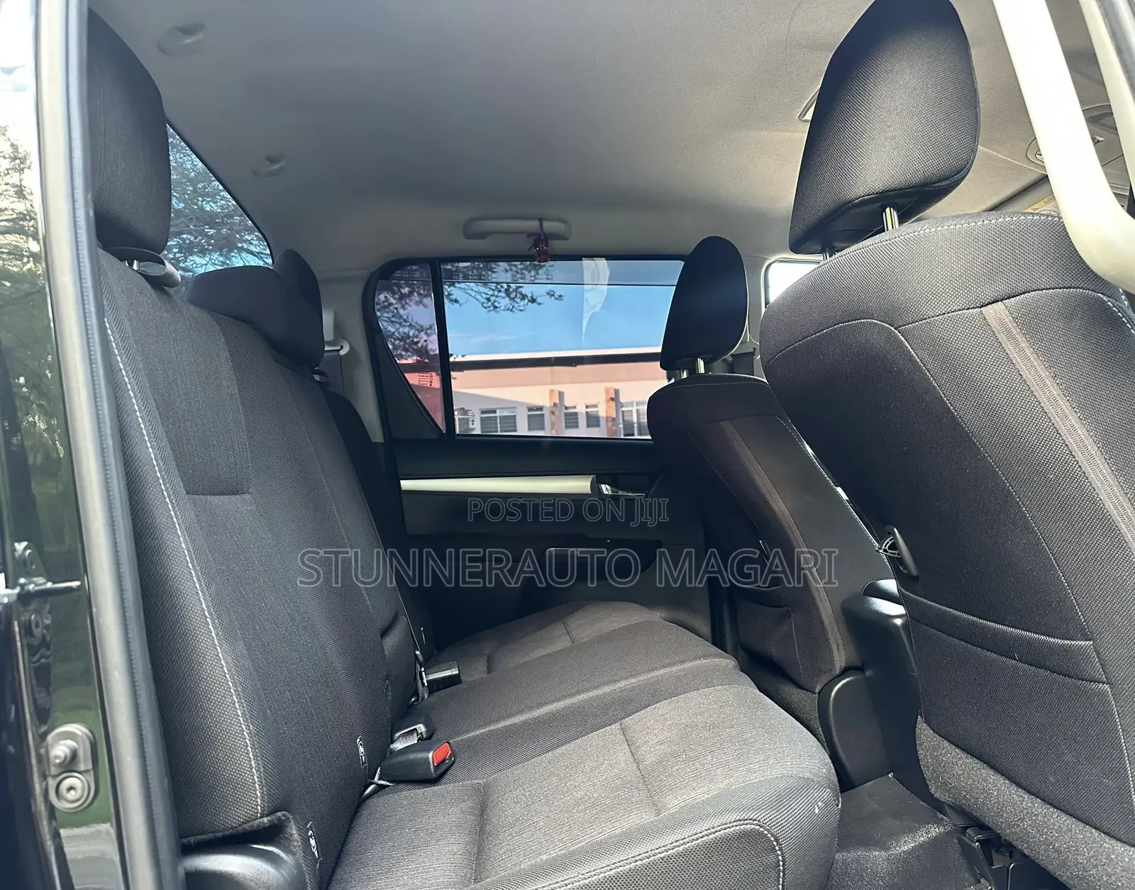 Toyota Hilux 2022 Black