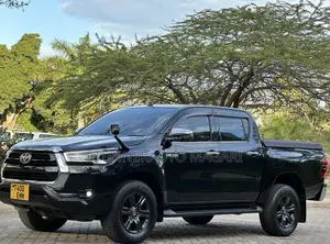 Toyota Hilux 2022 Black