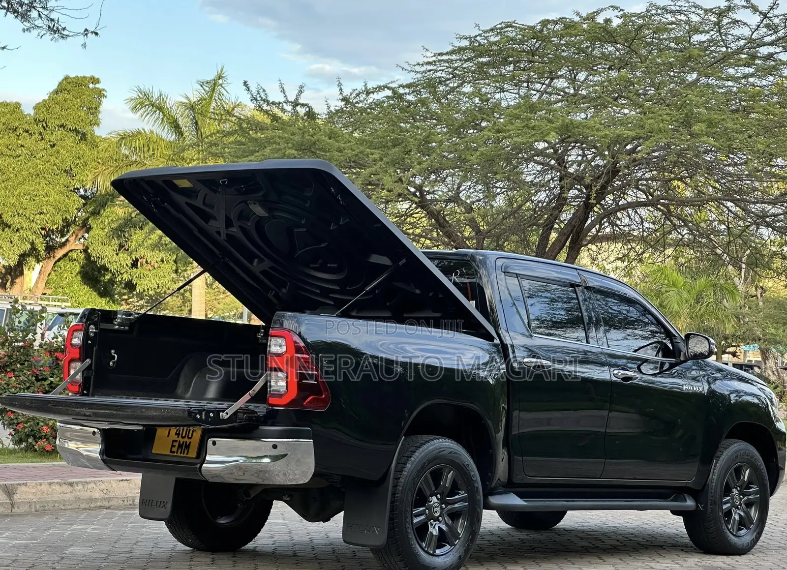 Toyota Hilux 2022 Black
