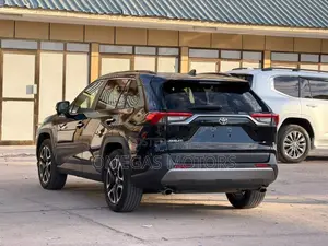 Toyota RAV4 Adventure AWD 2020 Black