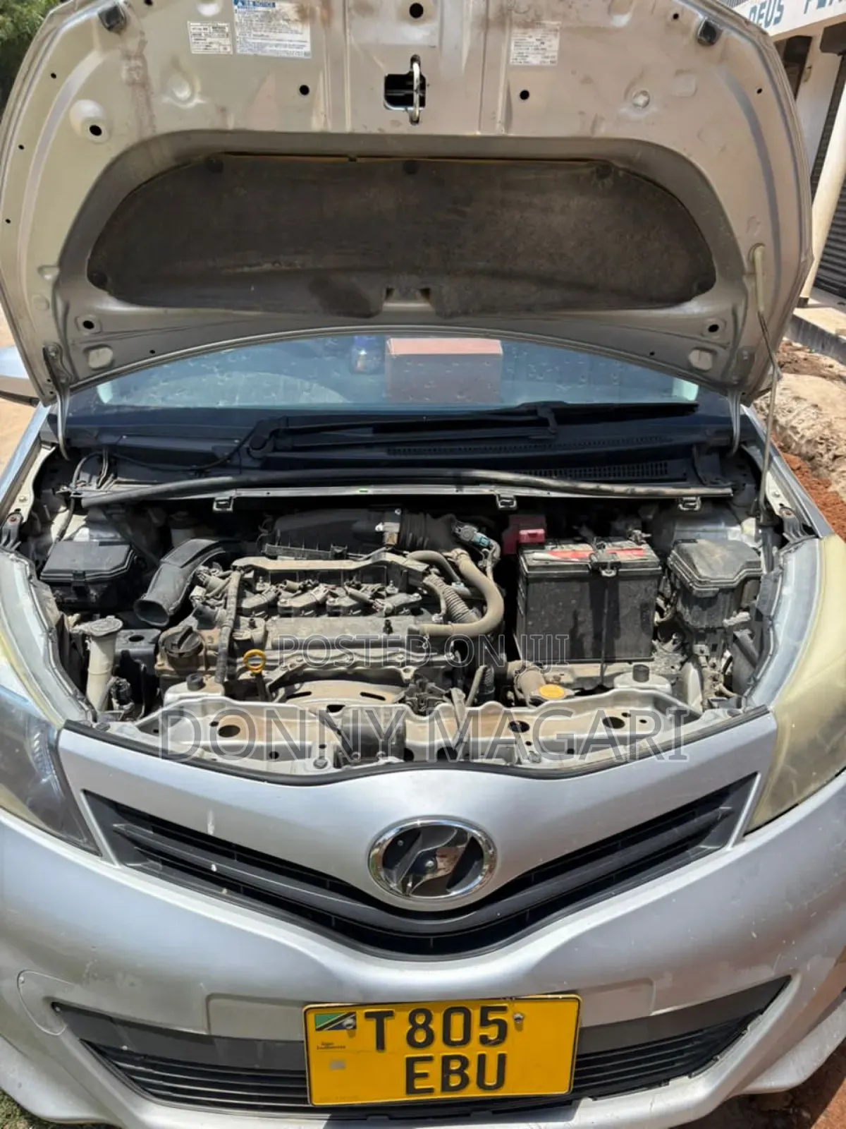 Toyota Vitz 2006 Silver