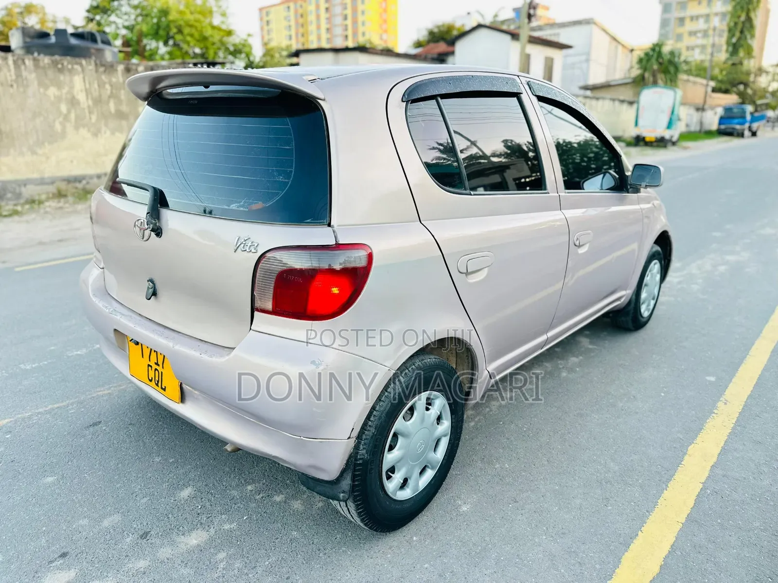 Toyota Vitz 2003 Silver
