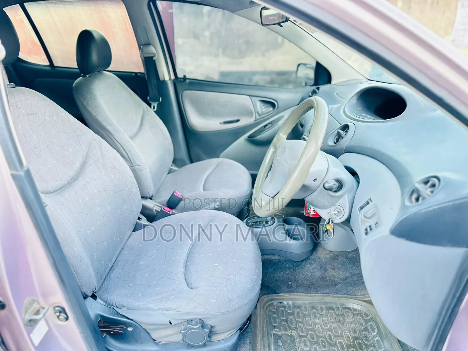 Toyota Vitz 2003 Silver