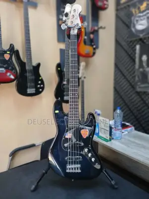 Fender 5 Strings Bass Guitar